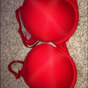 Red VS push-up bra